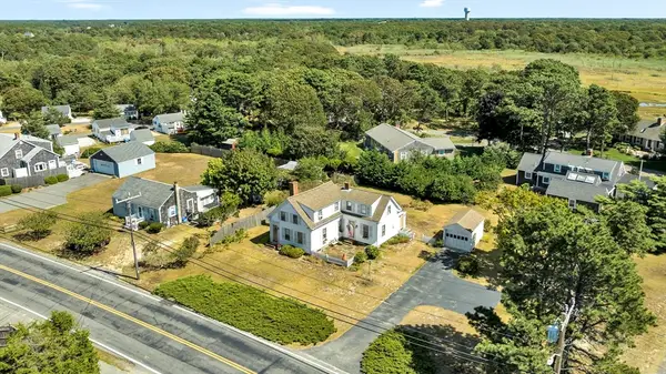 178 School St, Dennis, MA 02670