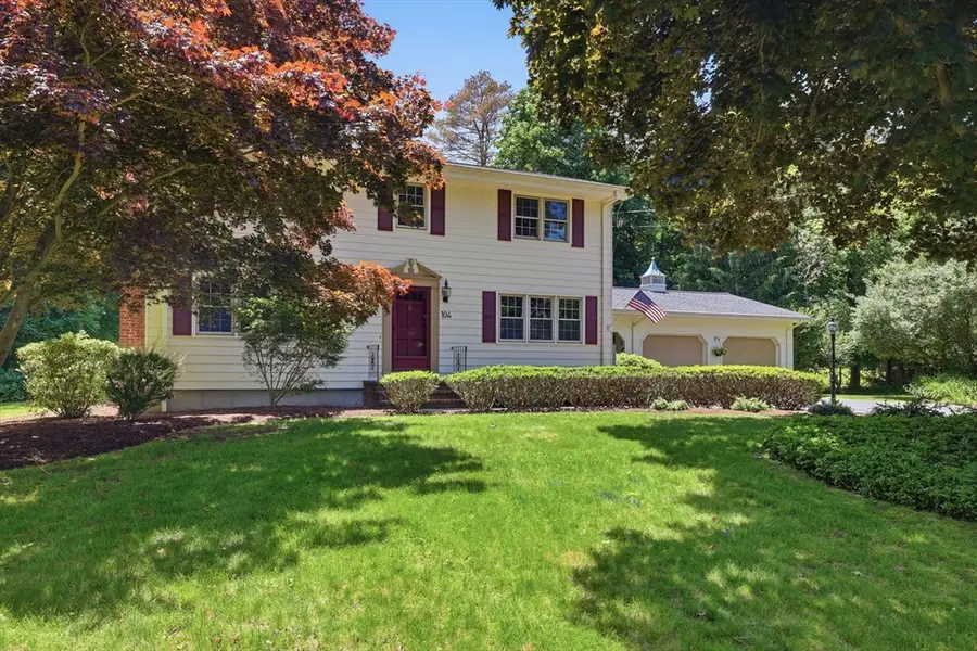 104 Jackson Dr, Raynham, MA 02767 - #2