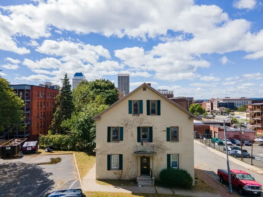 69 Winter St, Springfield, MA 01105 - #3