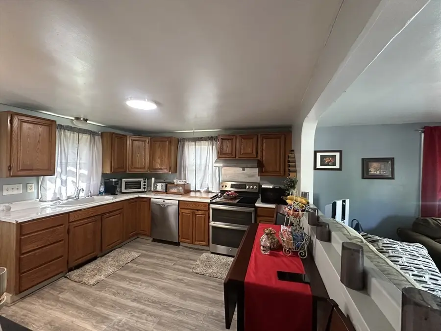 19 Granite St, Uxbridge, MA 01569 - #3