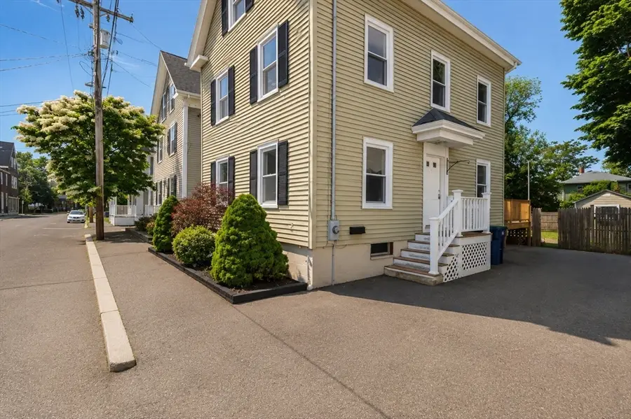 17 Osgood St, Salem, MA 01970 - #3