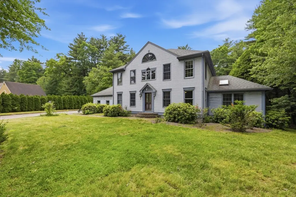 31 Shirley St, Wilbraham, MA 01095 - #1
