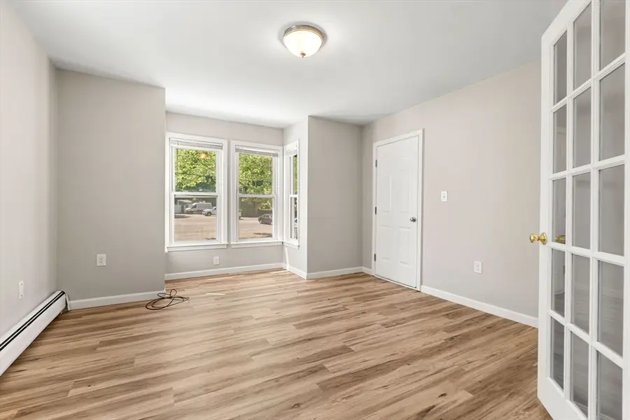 21 Carleton Ave, Haverhill, MA 01835 - #3
