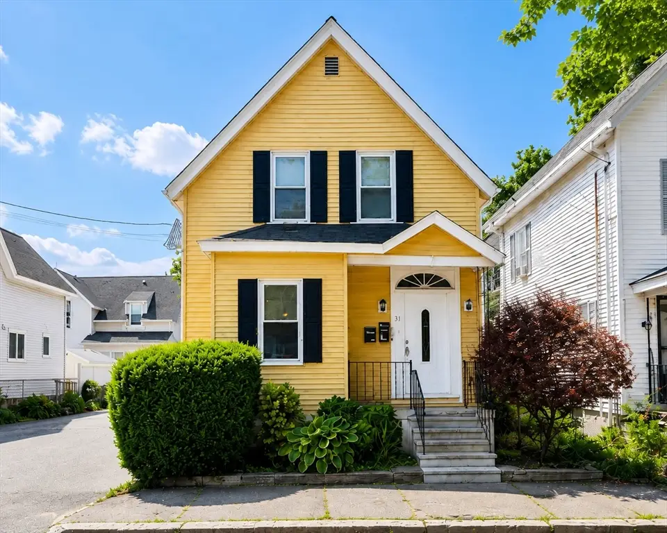 35 Puffer St, Lowell, MA 01851 - #1