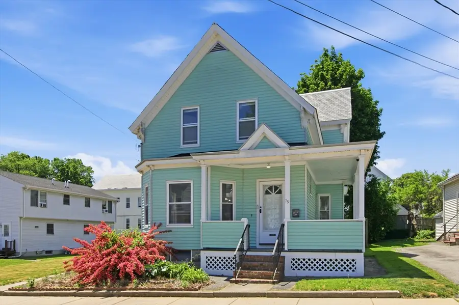 79 Warwick St, Lowell, MA 01851 - #2
