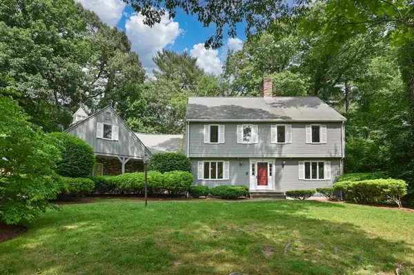 18 Strawberry Hill Ln, Danvers, MA 01923