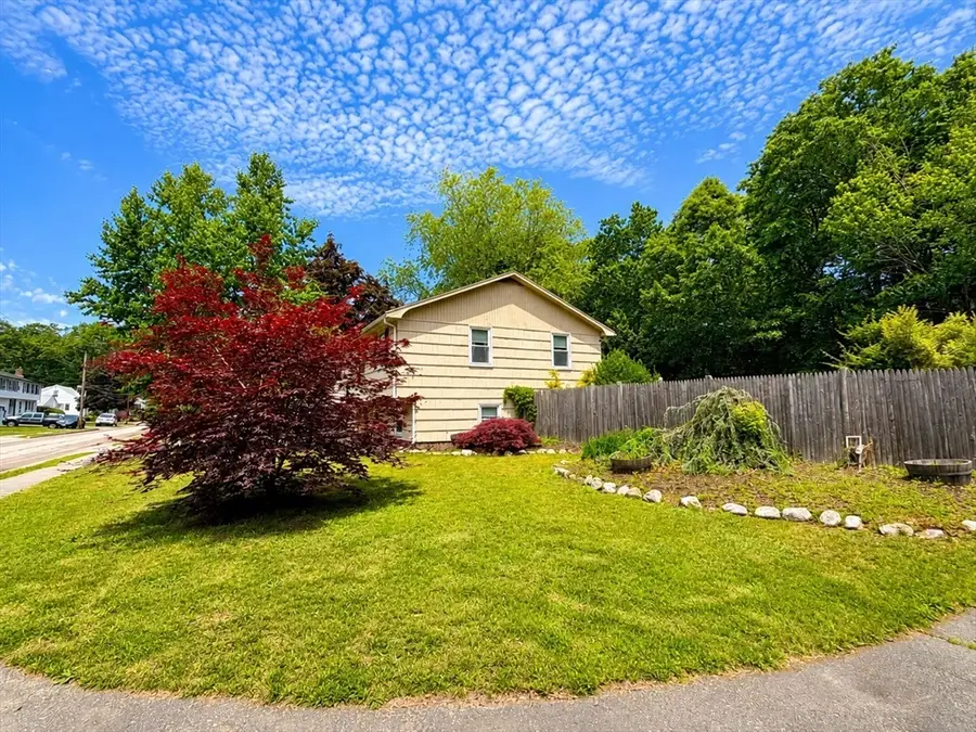 174 Damon Rd, Rockland, MA 02370 - #2