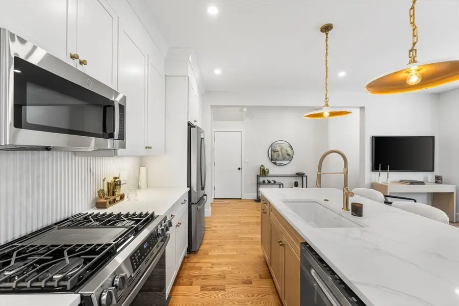14 Harbor View Street #1, Boston, MA 02125 - #2