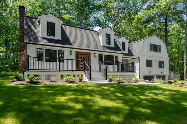 241 Prospect St, Franklin, MA 02038