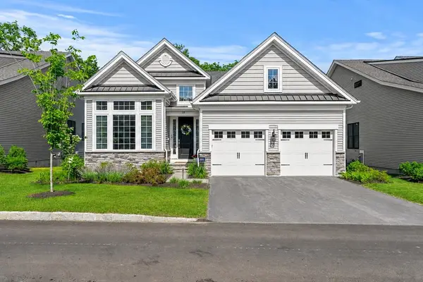 59 Juniper Ln #59, Tyngsborough, MA 01879