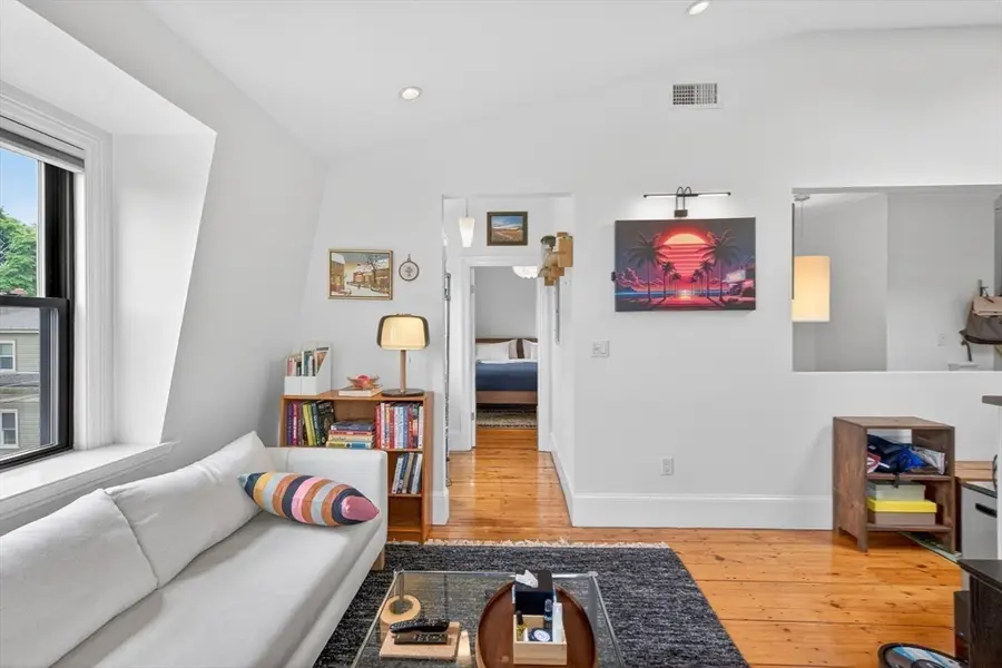 113 Chestnut Ave #3, Boston, MA 02130 - #3