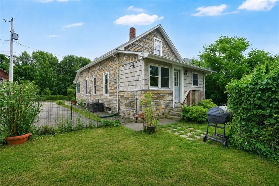 13 Orchard St, Palmer, MA 01069 - #2