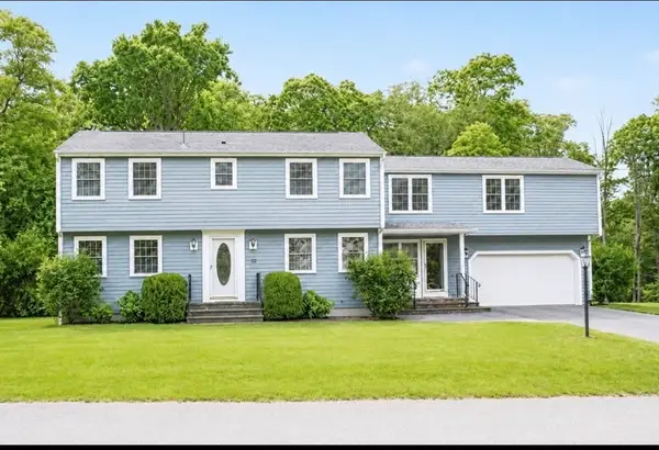 38 Bayberry Dr, Westport, MA 02790