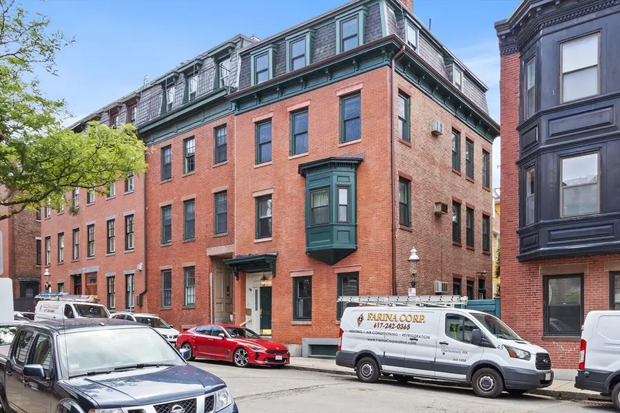 12 Washington St #3, Boston, MA 02129 - #3
