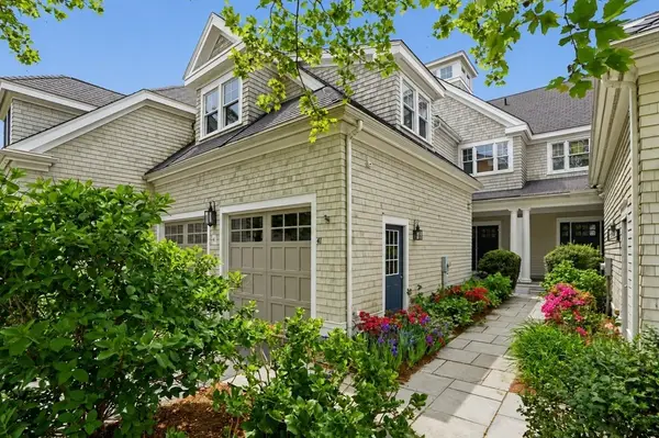 41 Backriver Rd #41, Hingham, MA 02043