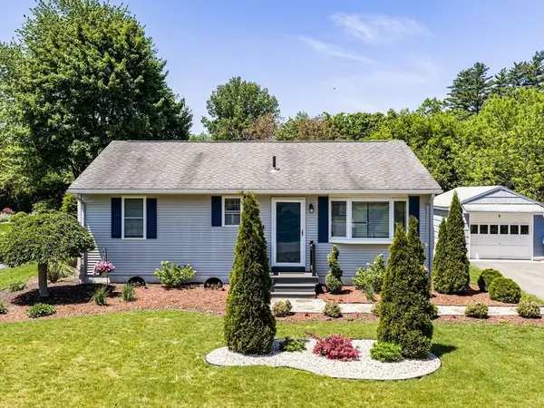 46 Rochford Cir, Springfield, MA 01128
