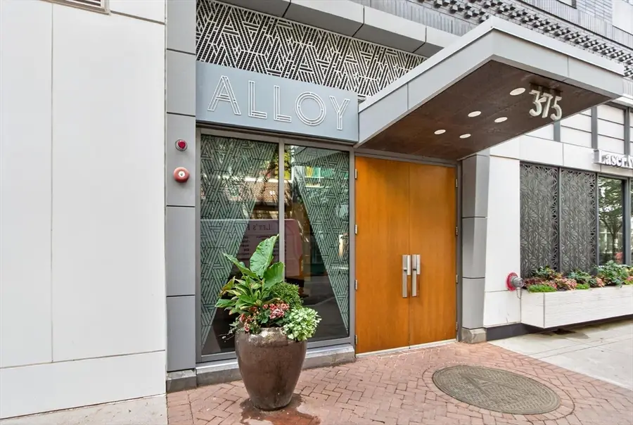 375 Canal St #801, Somerville, MA 02145 - #2