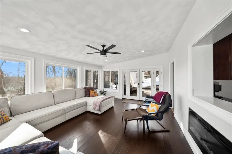 6 Fairlawn Road, Burlington, MA 01803 - #3