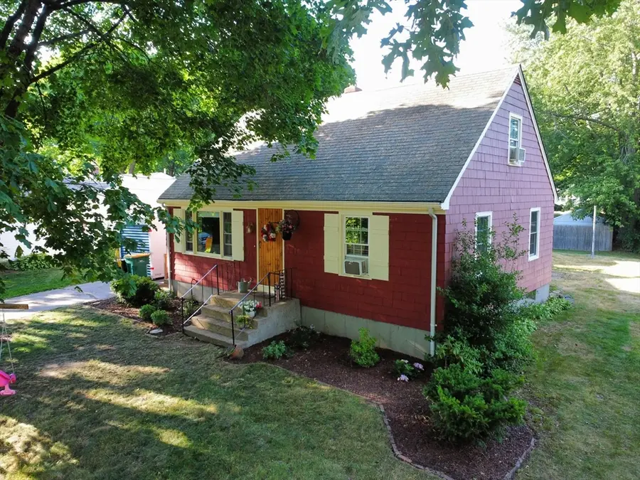33 Charles St, North Attleboro, MA 02760 - #2