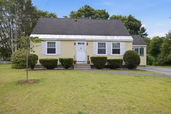 9 Claude Rd, Chelmsford, MA 01824