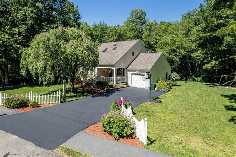 21 Autumn Road, Medway, MA 02053 - #2