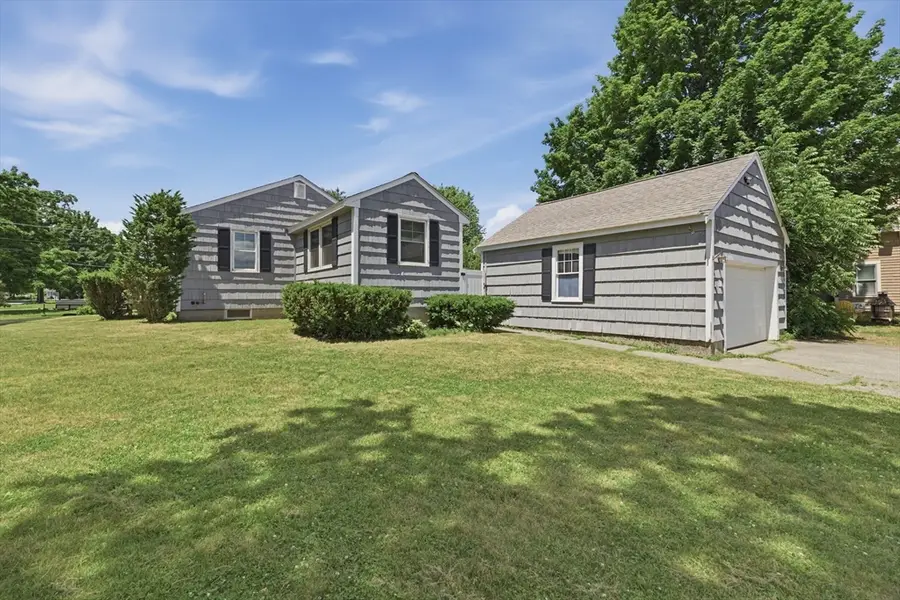5 Vine St, Amesbury, MA 01913 - #2