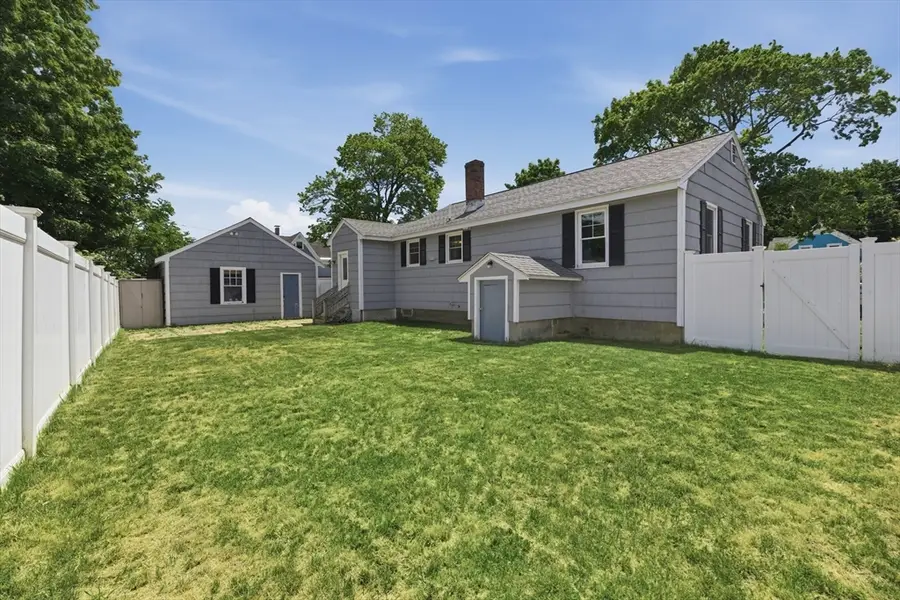 5 Vine St, Amesbury, MA 01913 - #3