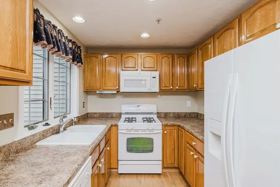 16 Clifton Street #F, Taunton, MA 02780 - #2