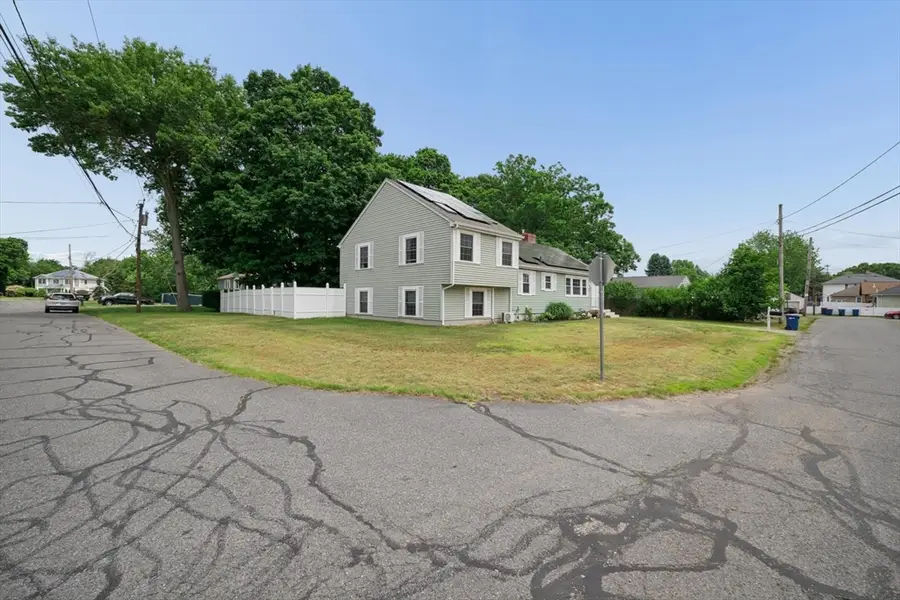 72 Mayfield St, Seekonk, MA 02771 - #3