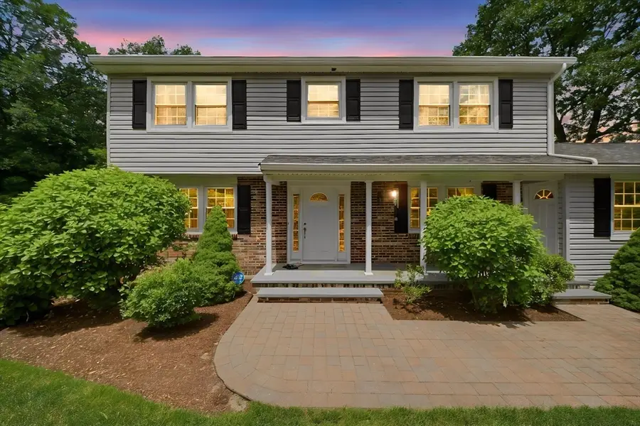 9 Sparhawk Dr, Burlington, MA 01803 - #3