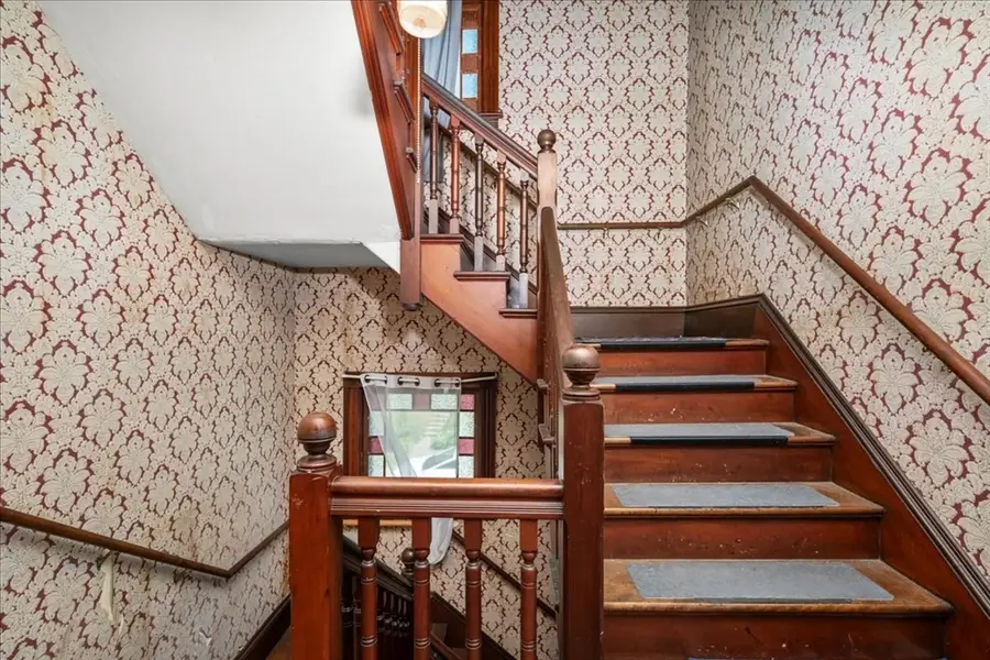 60 Esther St, Worcester, MA 01607 - #2