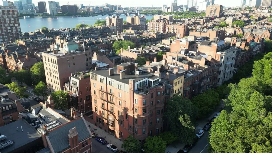239 Commonwealth Ave #10, Boston, MA 02116 - #3