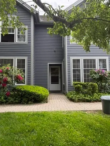 70 Amity Place #70, Amherst, MA 01002