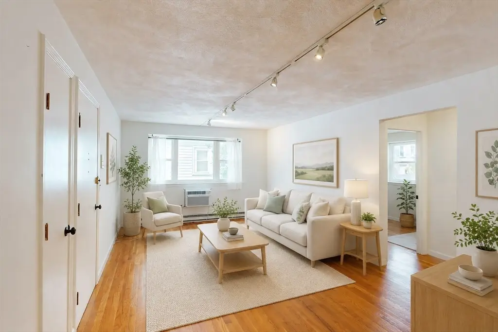 104 Trowbridge St #4, Cambridge, MA 02138 - #1