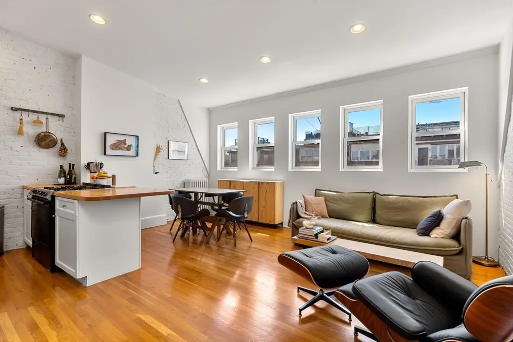 154 W Concord St #4, Boston, MA 02118 - #1