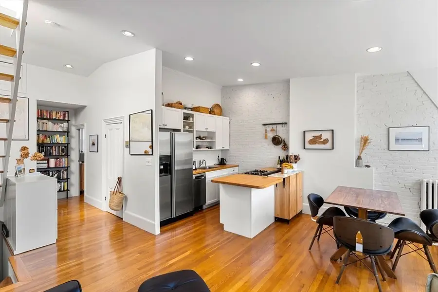 154 W Concord St #4, Boston, MA 02118 - #2