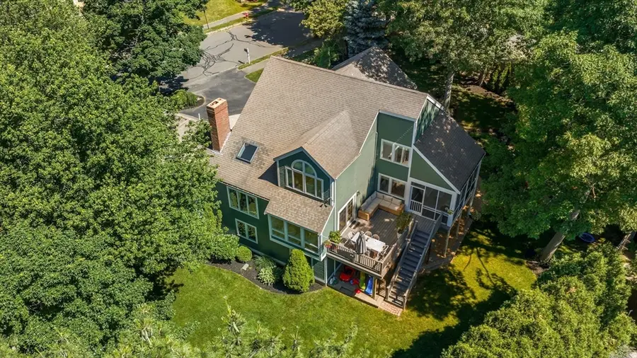 8 Middlebury Ln, Beverly, MA 01915 - #2