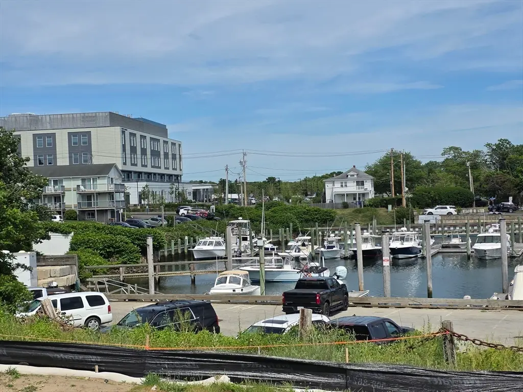 110 School St #E104, Hyannis, MA 02601 - #1