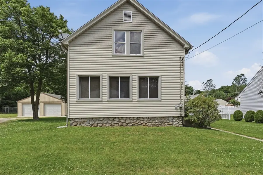 4 Drummond Avenue, Worcester, MA 01605 - #2