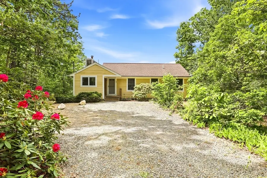 92 Shorewood Dr, Mashpee, MA 02649 - #2