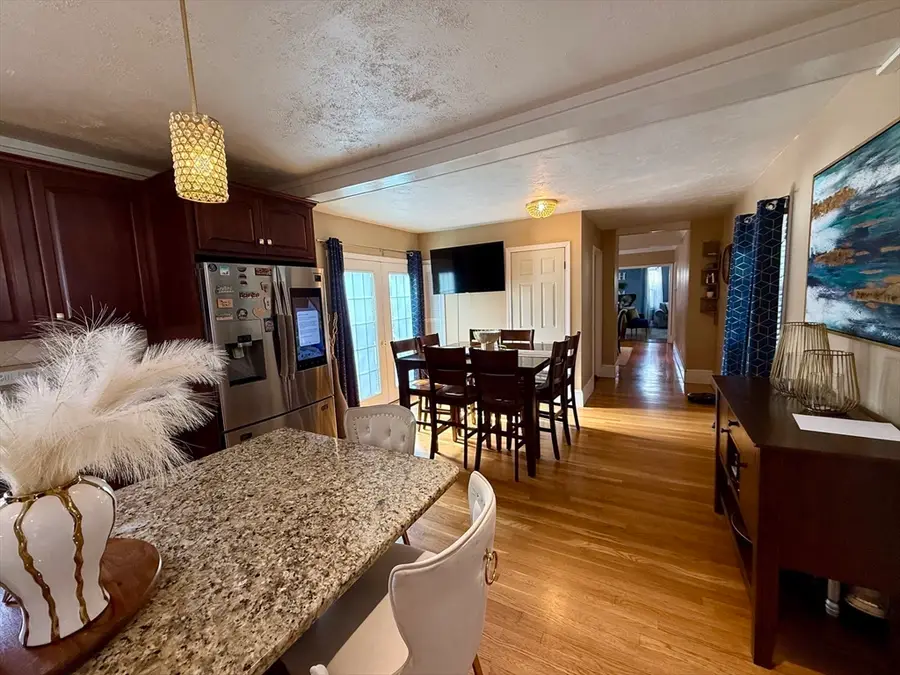 408 W Britannia St, Taunton, MA 02780 - #2