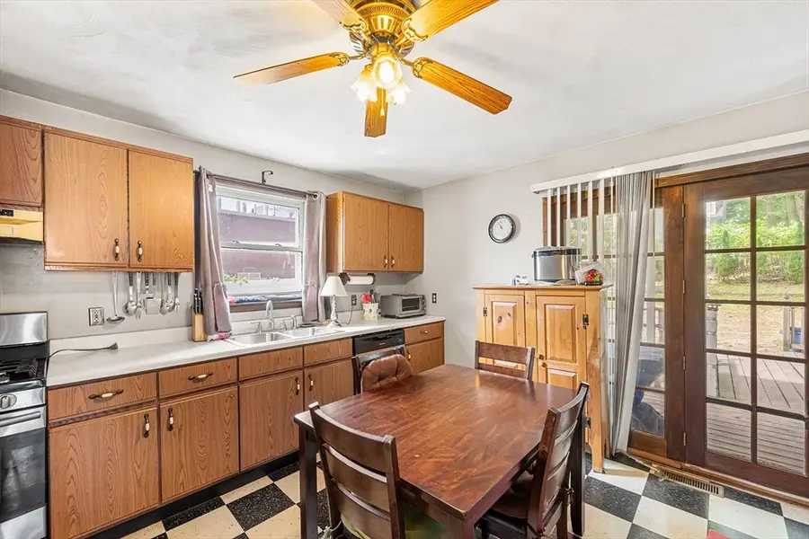 8 Myrtle St, Lynn, MA 01905 - #2