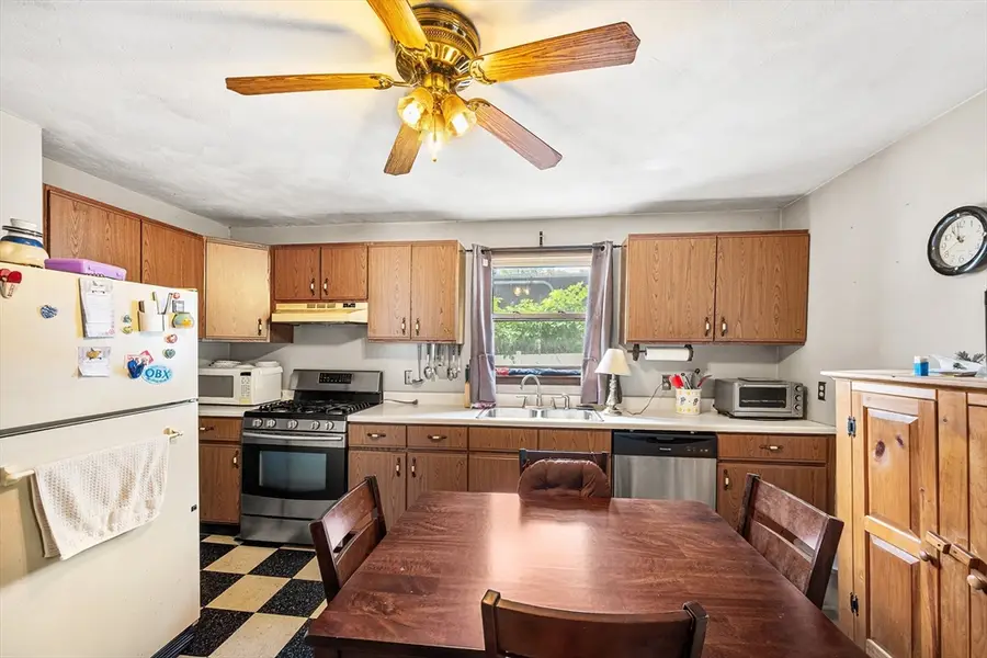 8 Myrtle St, Lynn, MA 01905 - #3