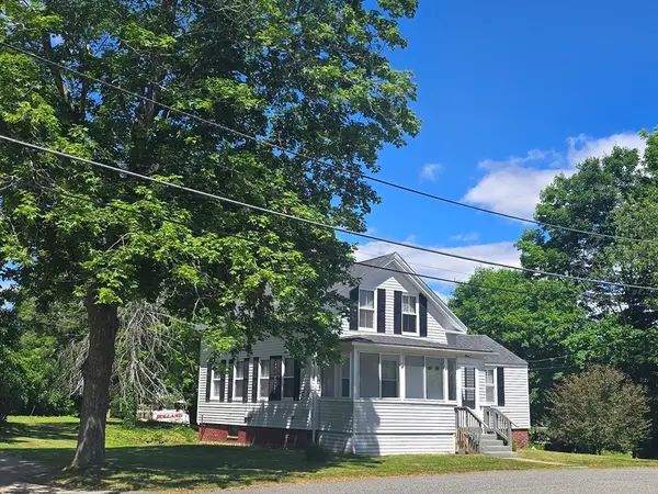 3 Prentice St, Grafton, MA 01536