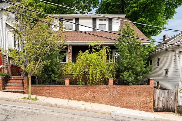 21 Fells Ave, Medford, MA 02155