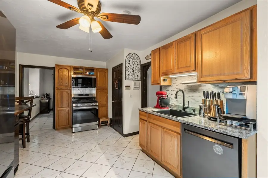 21 Fells Ave, Medford, MA 02155 - #3