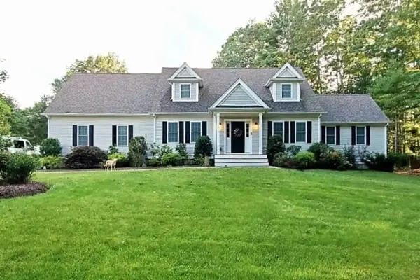 831 Mayflower St, Duxbury, MA 02332