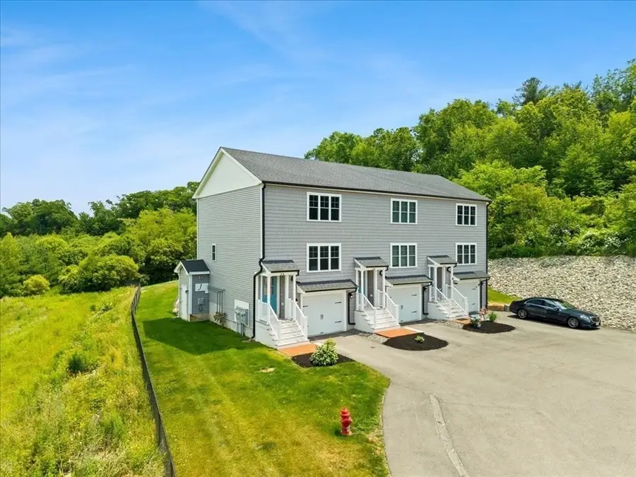 55 Plymouth St #J35, Whitman, MA 02382 - #3