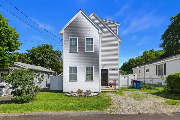 26 Briercliffe Rd, Fairhaven, MA 02719