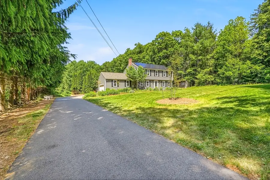 35 Chestnut St, Bellingham, MA 02019 - #3